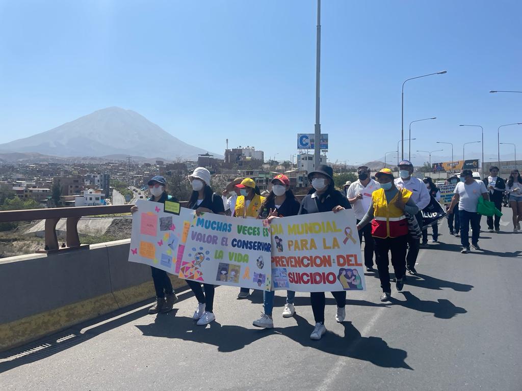 Caravana contra el suicidio en Cayma